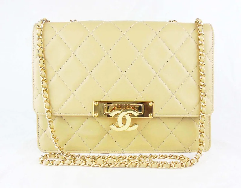 Chanel Medium Tote Bag for Office LadiesCHANEL classic beige leather flap bag 'Golden Class'