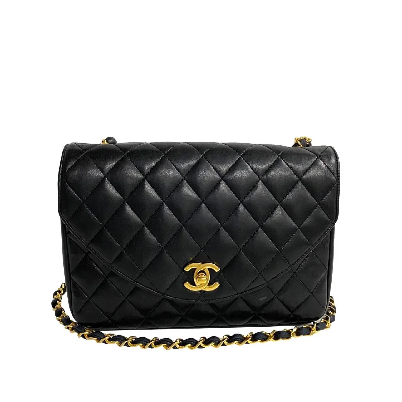 Chanel Black Handbag for Business MeetingsChanel CC Half Moon Flap Crossbody Bag Leather Crossbody Bag in Good condition