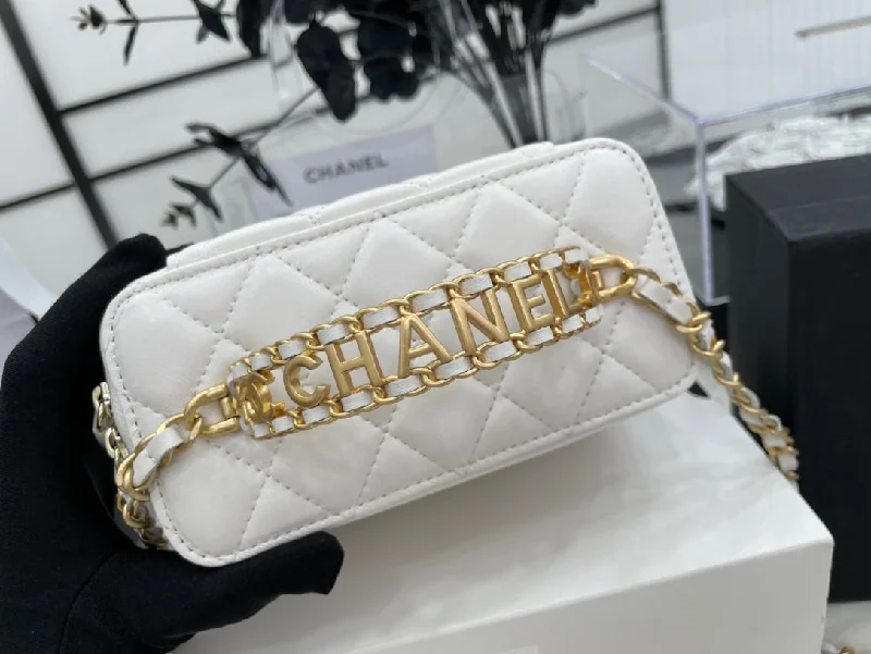 Chanel Handbag with Adjustable Strap for ComfortChanel - Luxury Bag - CHL - 501