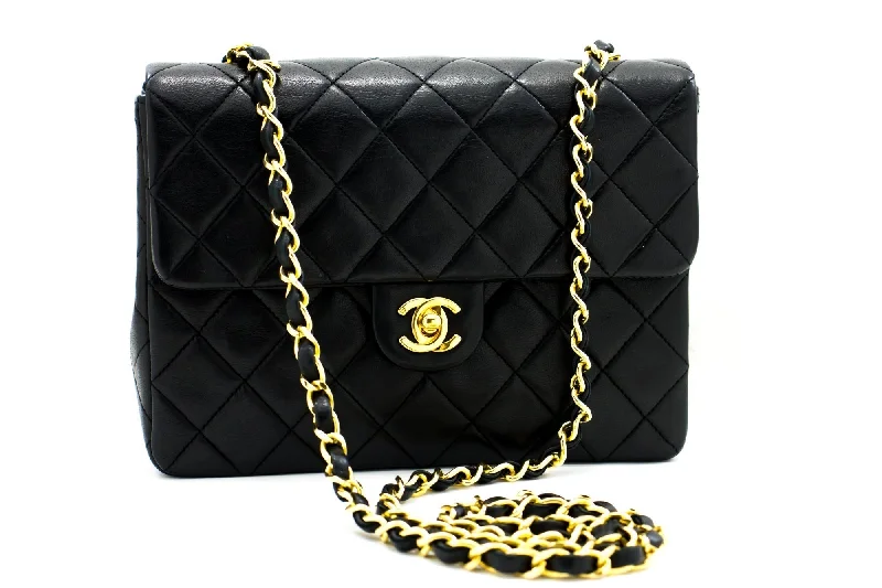 Chanel Quilted Leather Shoulder Bag for FashionistasCHANEL Mini Square Small Chain Shoulder Bag Crossbody Black Quilt h30