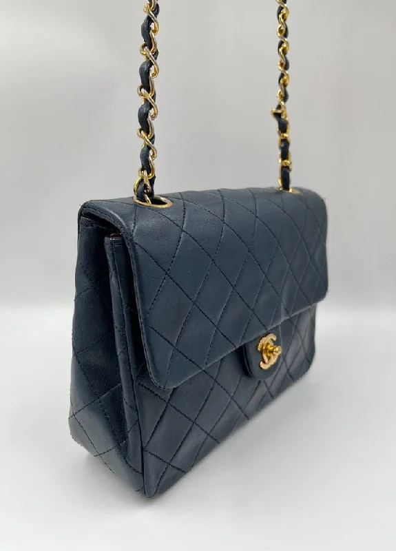 Chanel Quilted Leather Shoulder Bag for FashionistasChanel Classic Flap Small Square Bag