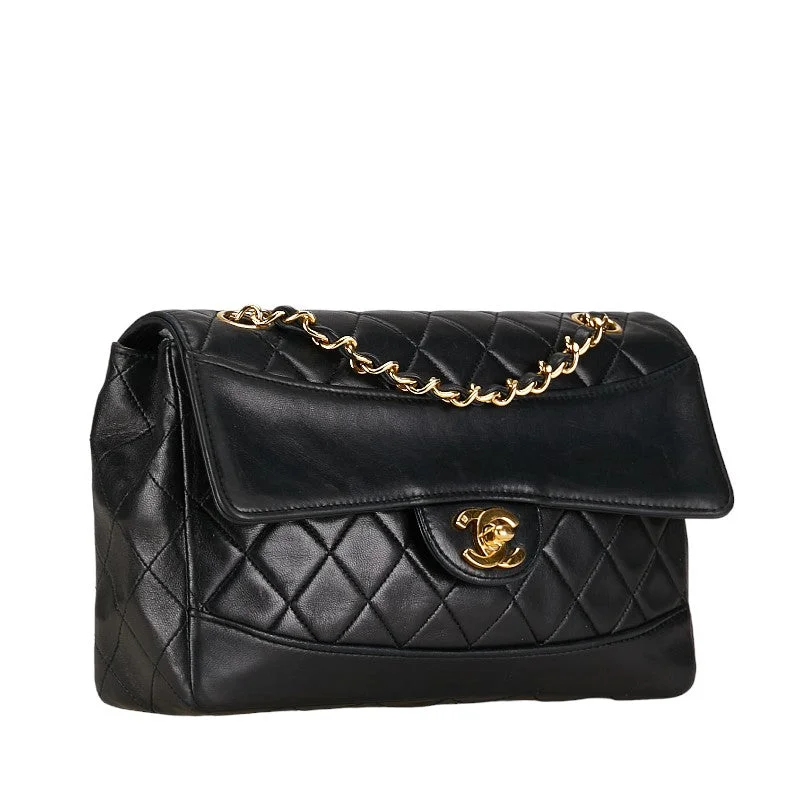 Chanel Luxury Handbag for High - End EventsChanel CC Timeless Flap Bag  Leather Shoulder Bag in Good condition