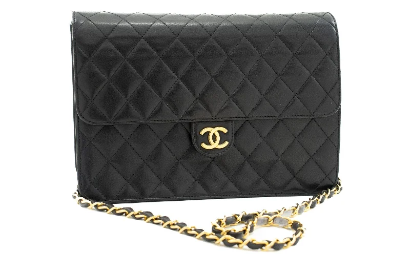 Chanel Designer Handbag with Unique DesignCHANEL Chain Shoulder Bag Clutch Black Quilted Flap Lambskin Purse j78