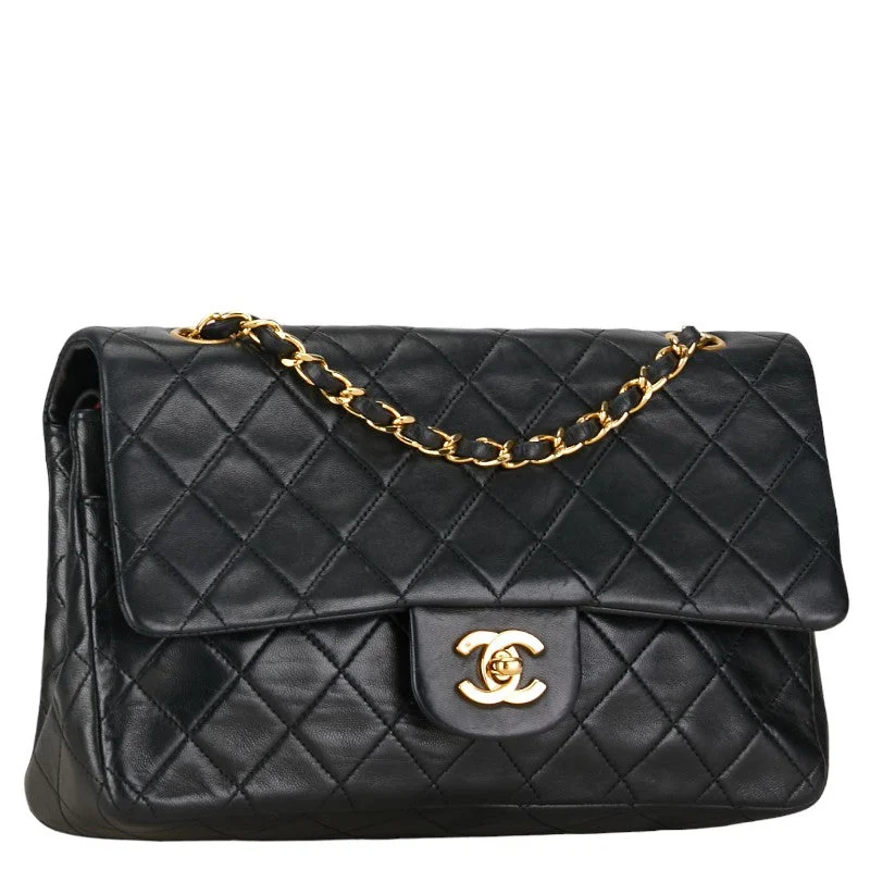 Chanel Black Handbag for Business MeetingsChanel Medium Classic Double Flap Bag  Leather Shoulder Bag in Good condition