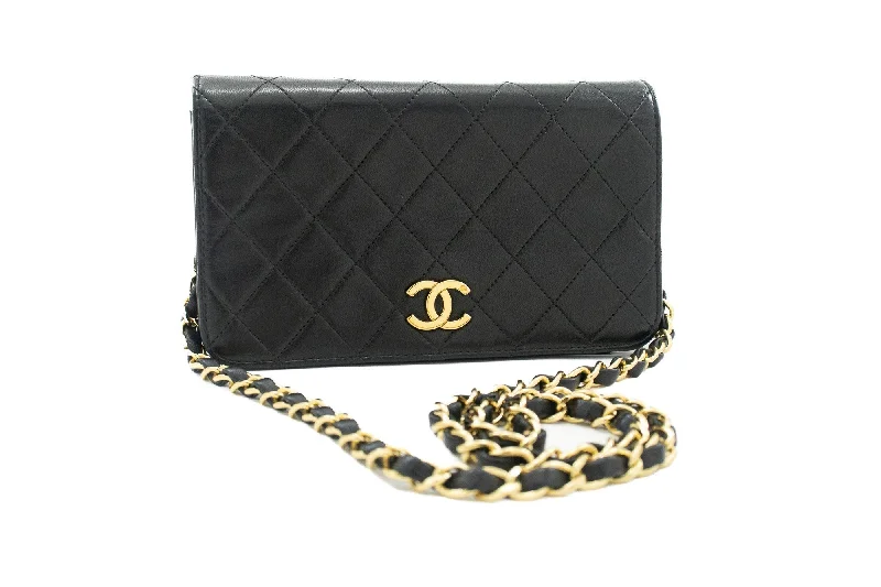 Chanel Quilted Leather Shoulder Bag for FashionistasCHANEL Full Flap Chain Shoulder Bag Clutch Black Quilted Lambskin j67