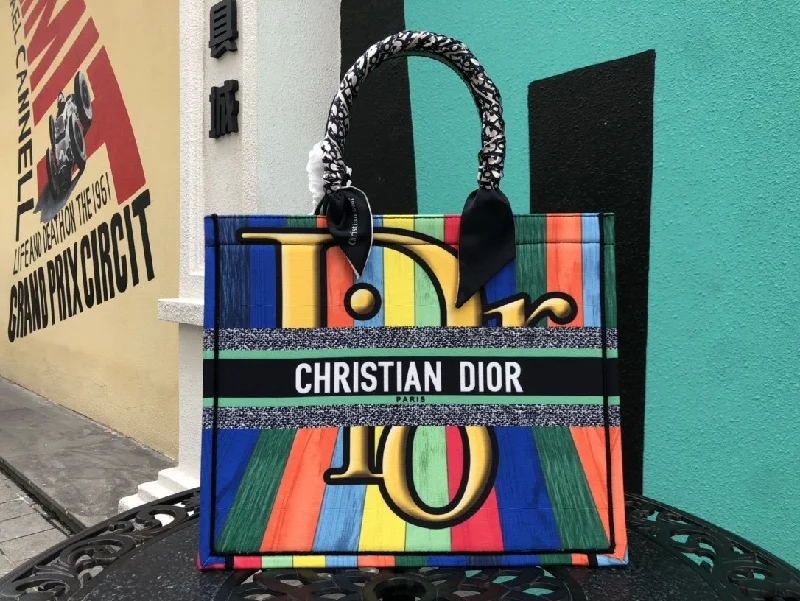 Christian Dior tote bags with a printed Dior logo on the frontEN - New Arrival Bags Christian Dior 232