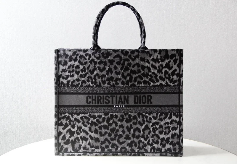 Christian Dior backpacks with a sleek, minimalist silhouetteEN - New Arrival Bags Christian Dior 260