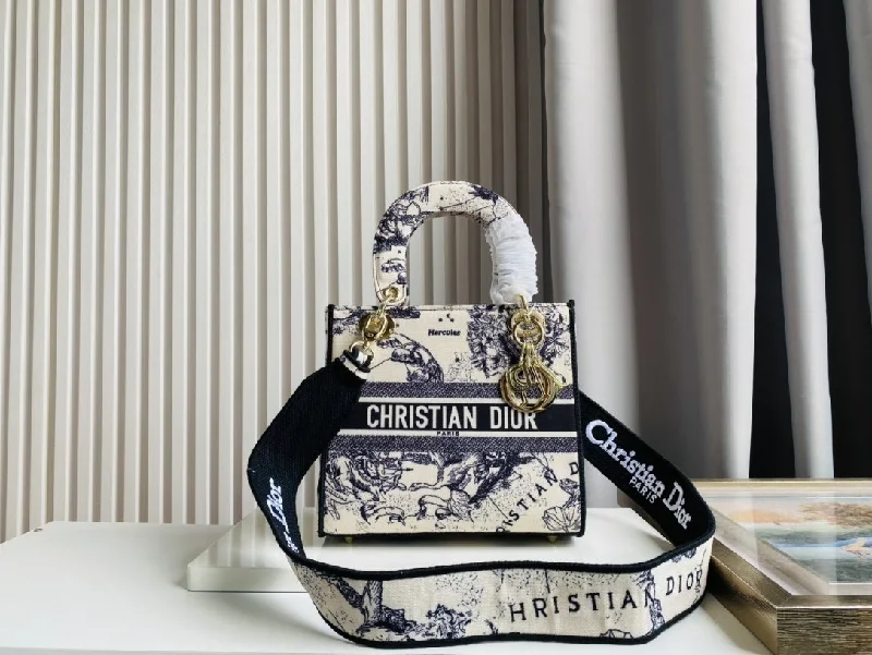 Stylish Christian Dior shoulder bags with a tassel - adorned zipperEN - New Arrival Bags Christian Dior 288