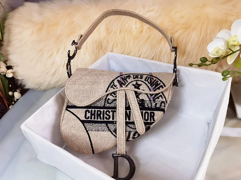 Christian Dior handbags with a snap - button closure and a decorative buckleEN - New Lux Bags Christian Dior 338