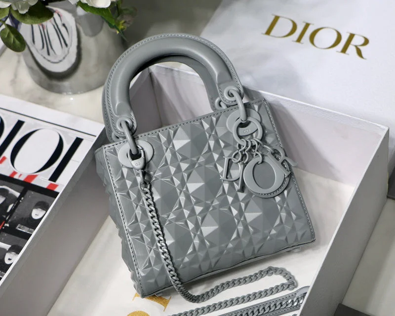 Fashion - forward Christian Dior tote bags for the modern womanWF - Dior Bags - 486